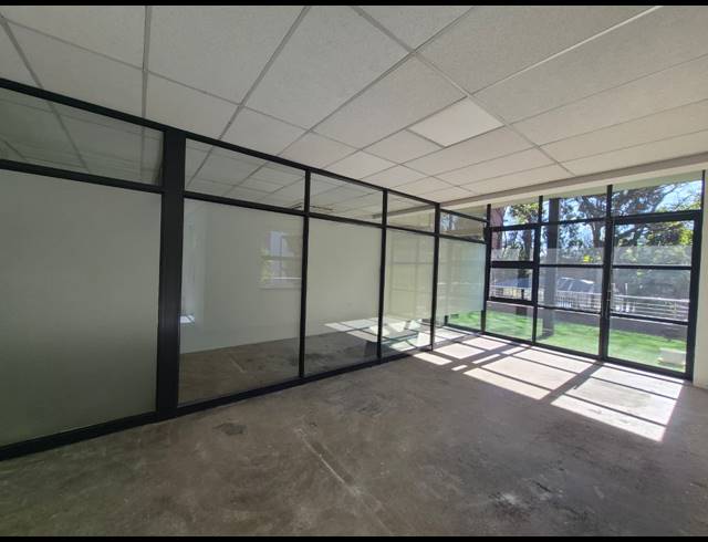 123M² OFFICE TO LET IN SANDTON CENTRAL